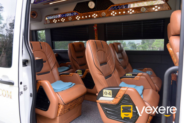 nội thất xe limousine từ hà nội đi đảo quan lạn