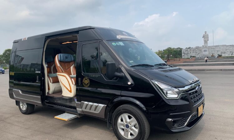 xe đi quảng ninh cửa ông limousine