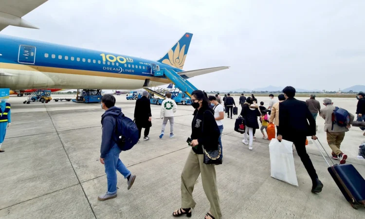 vé máy bay tết vietnam airlines