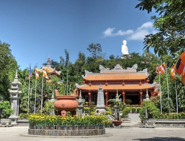 132c617e-chua-long-son-thanh-pho-nha-trang-8019707-591x450-9381629-5524358-2884363-6734602-6397822