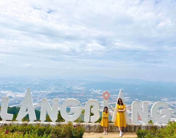 4d28fab5-ngam-canh-tu-dinh-langbiang-da-lat-7156478-574x450-3983090-4304890-6580587