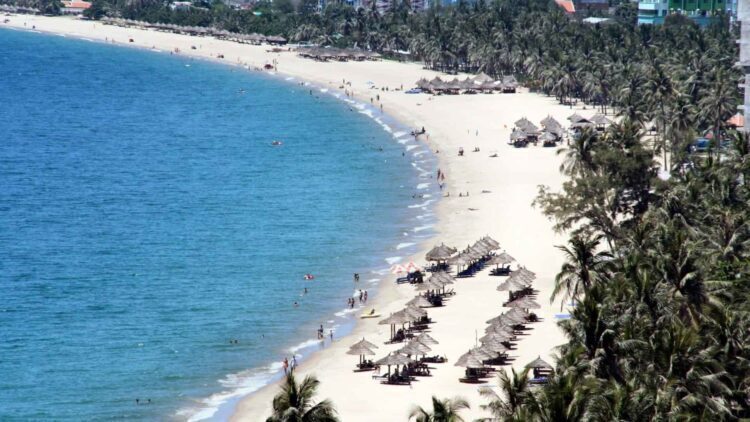 79fc9c61-bai-bien-nha-trang-doc-let-7171955-750x422-9513345-5086642-2338563-8523708