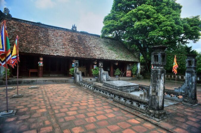 f5b86346-dia-diem-du-lich-ninh-binh-den-tho-vua-le-dai-hanh-5454212-676x450-5252139-2663908-6314511-5715142