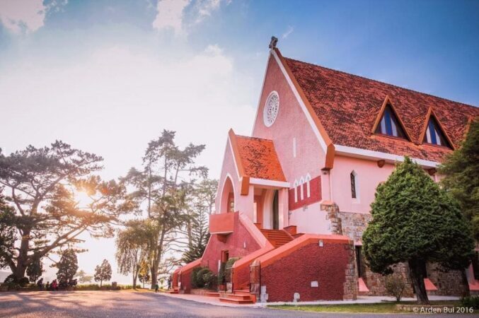 fce57e22-dia-diem-du-lich-da-lat-gan-trung-tam-nha-tho-domaine-de-marie-7135830-677x450-5844289-8610895-7411001-7931969-9549009-5802142-5399135-9327807-2180401-3261920
