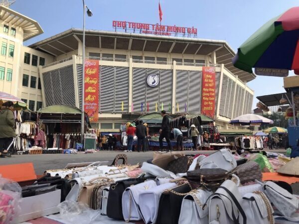 2817cfed-cho-trung-tam-mong-cai-4608155-600x450-2635382-9253412-2624498-1489176