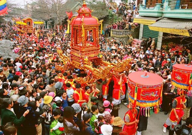 3a811c7c-le-hoi-den-cua-ong-quang-ninh-5501467-638x450-9447647