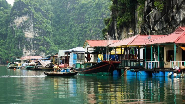 4df02491-dia-diem-du-lich-o-quang-ninh-7995259-750x422-6235329-3349279-6098250-8629671-1820297