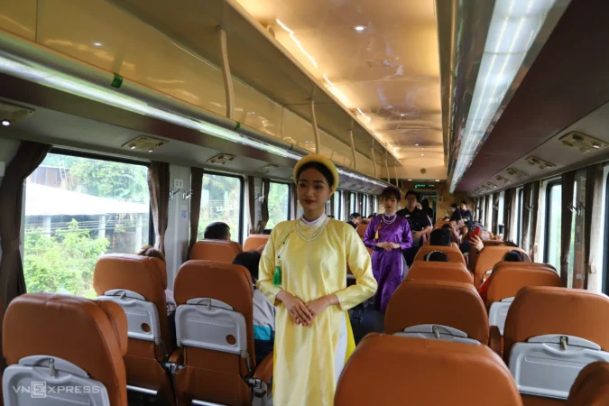 Tàu 5 sao Huế Đà Nẵng
