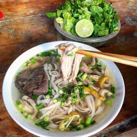 6dbda154-am-thuc-bac-ha-lao-cai-3742708-450x450-1259794-3421810-3750959-5120419-2623462-9463590