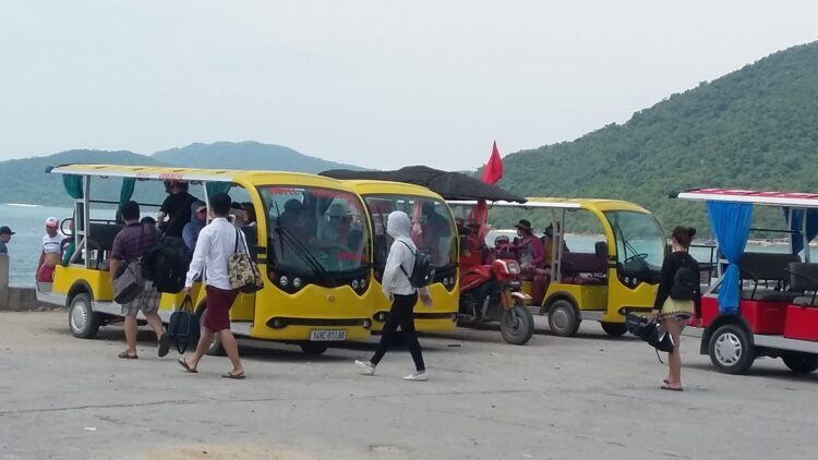 7a530ad2-xe-dien-dao-quan-lan-9513367-750x422-7012048-5798882