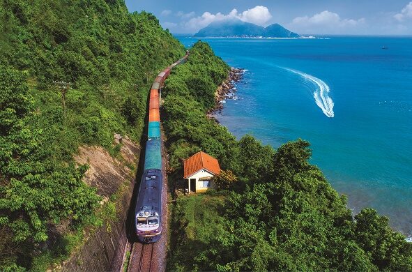 81e883a2-tau-hoa-tu-sai-gon-di-nha-trang-7178712-9872456