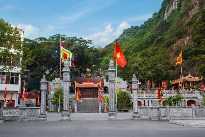 8d7ac3f3-dia-diem-du-lich-gan-ha-long-5444600-675x450-8531619-3693983-1932089-4968629-9544505-2390077-7775636-7176999-1904295