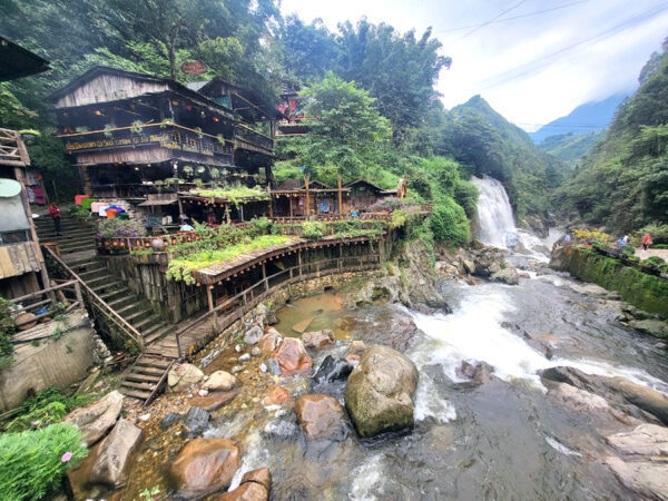 93504c62-lao-cai-co-diem-du-lich-nao-dep-7869292-600x450-1860474-1350489-7979785-8389306-2960151-3514162-3498735-4440952