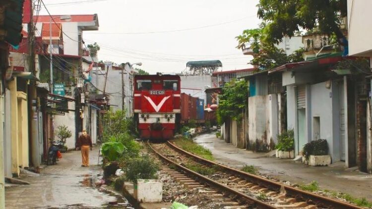 93bc6a37-ve-tau-hoa-tu-hai-phong-len-ha-noi-2005018-750x422-9831337-8456569