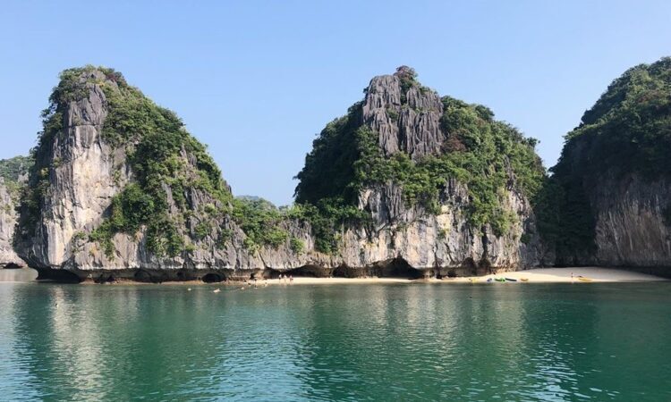 9507f9b6-vinh-lan-ha-o-hai-phong-9617268-750x450-9130446-6614045-8428576-4077846-2502671