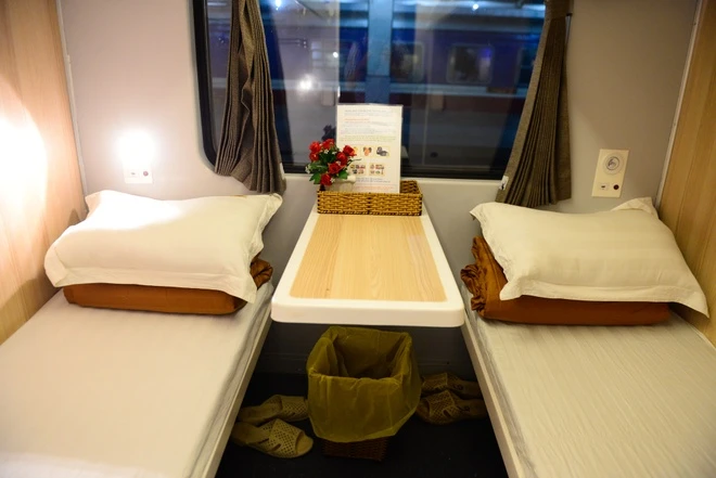 tàu 5 sao sài gòn hà nội