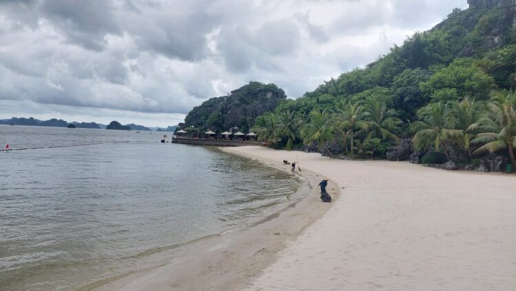 b2e78252-ben-xe-cua-ong-quang-ninh-7073811-750x423-6940746-8727729