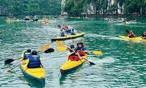 bb7b6b39-tham-quan-vinh-lan-ha-tren-dao-cat-ba-3312220-6234889-3397042-8095065-9534474-7139694