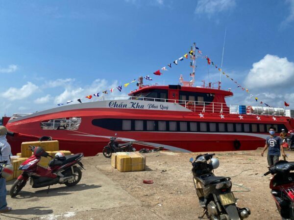 ce368e73-tau-cao-toc-di-dao-phu-quy-3107794-600x450-9746313-4611754