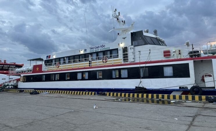 dfff97c1-dat-tau-phu-quy-express-1210951-744x450-4748895