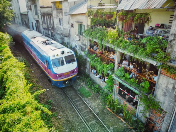 đoàn tàu hoả 5 sao sài gòn nha trang