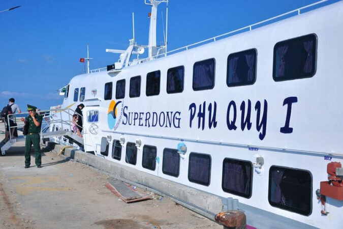 fe6fbb34-so-dien-thoai-tau-superdong-phu-quy-1186828-675x450-9704721-8705632