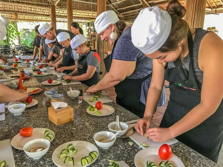 COOKING CLASS HOI AN WITH BASKET BOAT - 5 HOURS OF AMAZING FOOD AND FUN