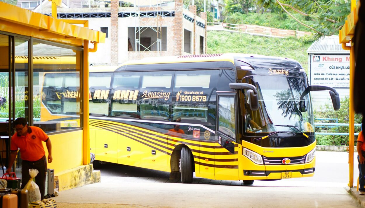 xe an anh limousine đi đà lạt từ sài gòn