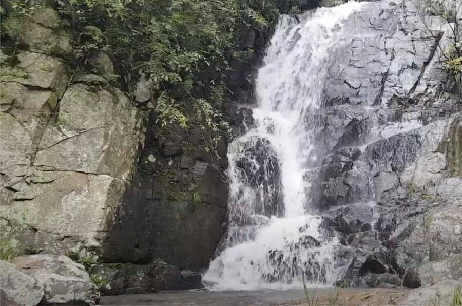 suối đá thạnh mỹ