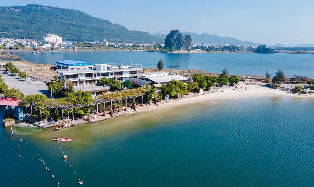 địa điểm du lịch cẩm phả quảng ninh