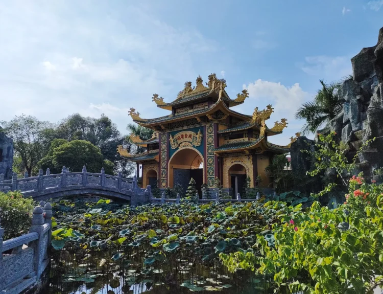 địa điểm du lịch chơn thành