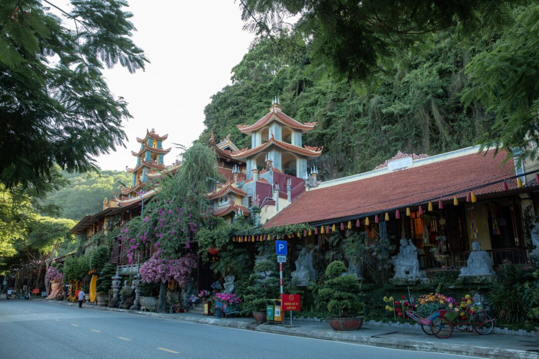 chùa hang đồ sơn