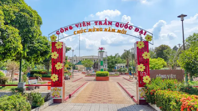 cong-vien-tran-quoc-dai