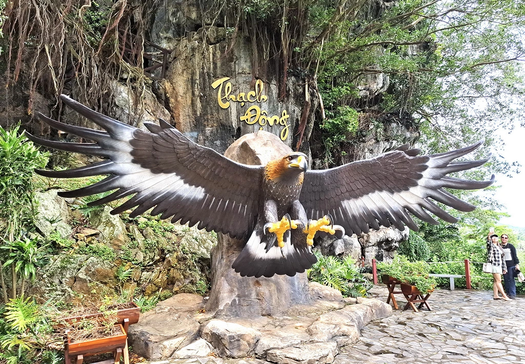 dia-diem-du-lich-ha-tien-thach-dong