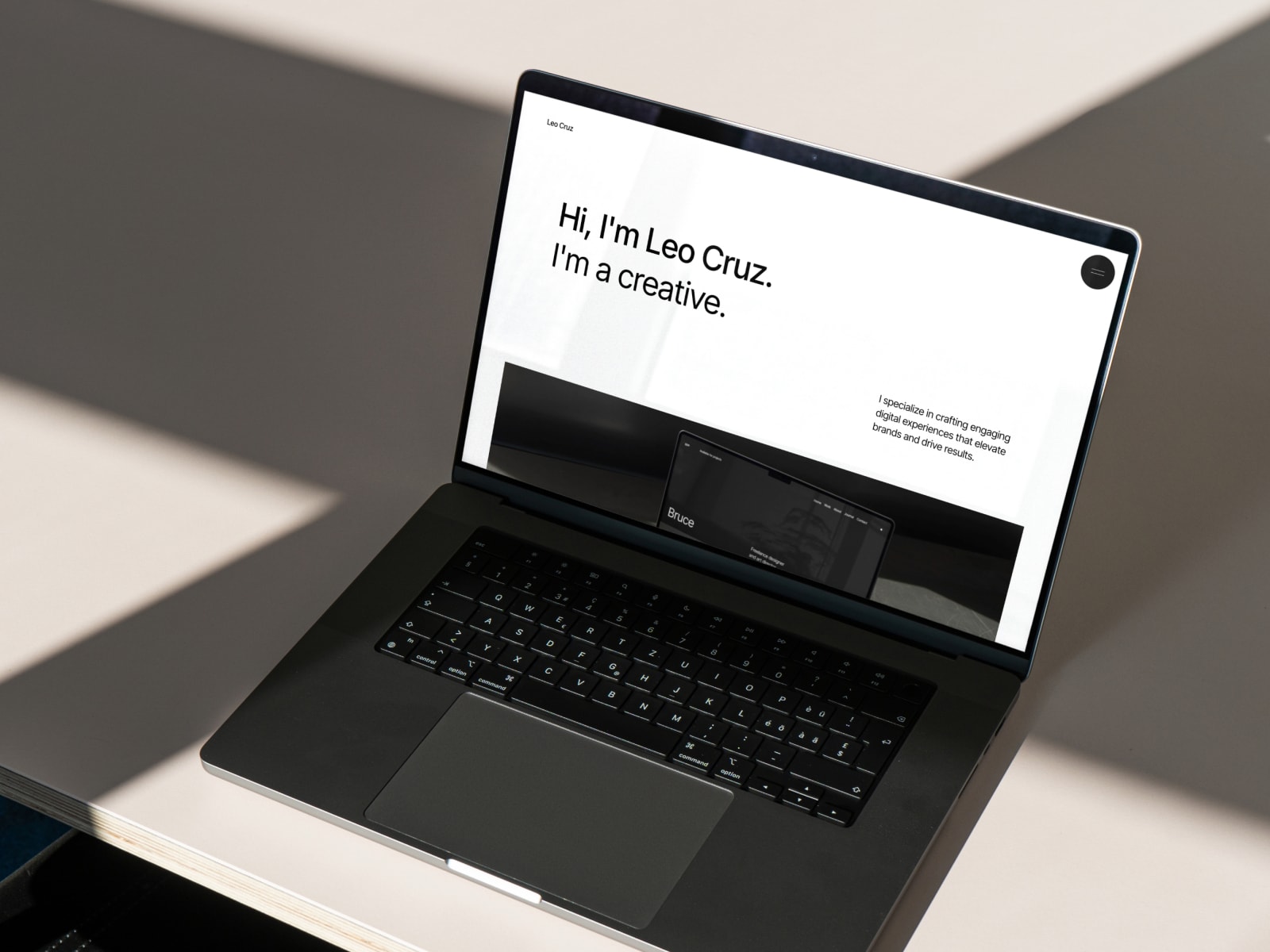 Pearl · Free Framer Creative Portfolio - Image 4