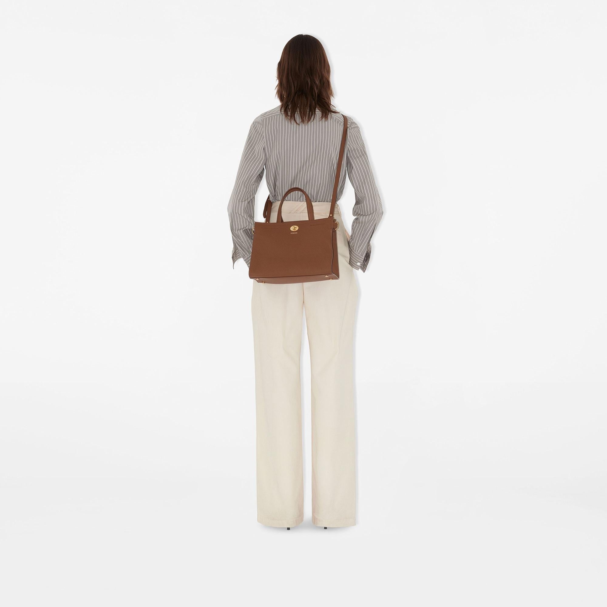 Burberry Small Cotswolds Tote Kadın Kahverengi Omuz Çantası