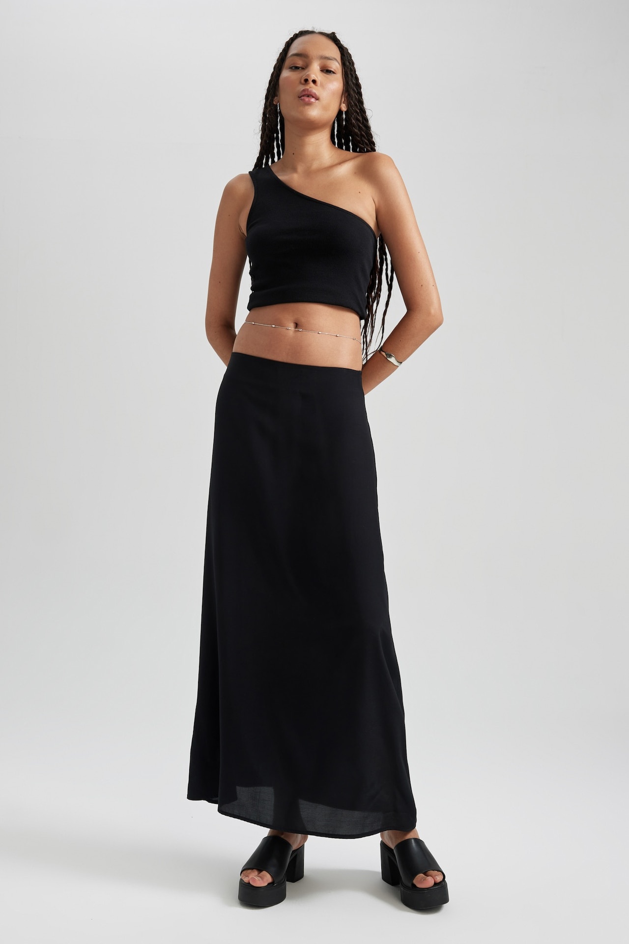 DeFacto Kadın Straight Fit Maxi Etek, Siyah