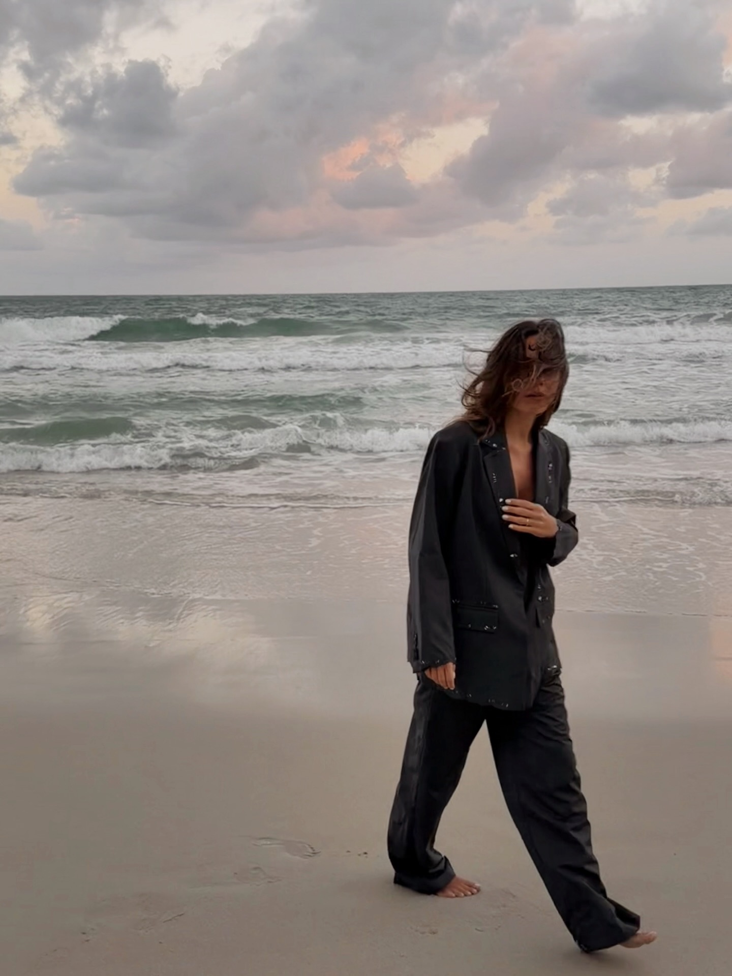 Siyah blazer kombini