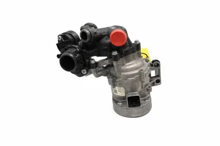 Bơm nước động cơ W205
