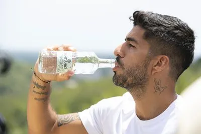 Минерална вода Луис Суарес | BNK wines Минерална вода - Luis Suarez
