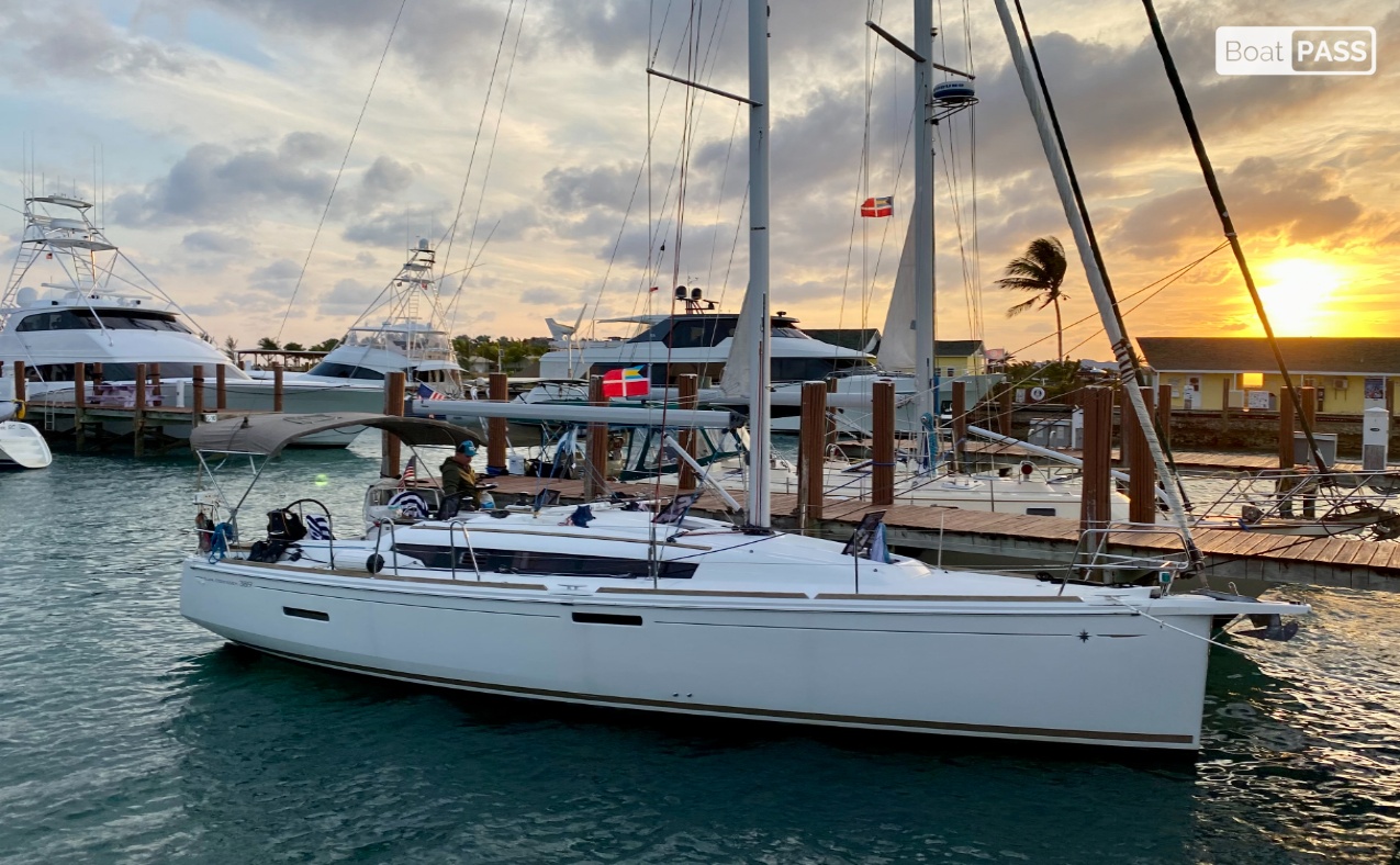 Lorikeet Jeanneau Sun Odyssey 389