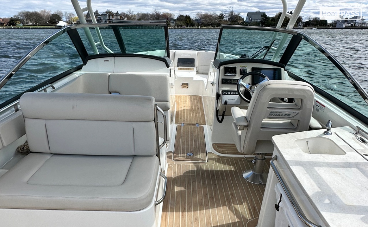 Whaler 270 Boston Whaler Vantage
