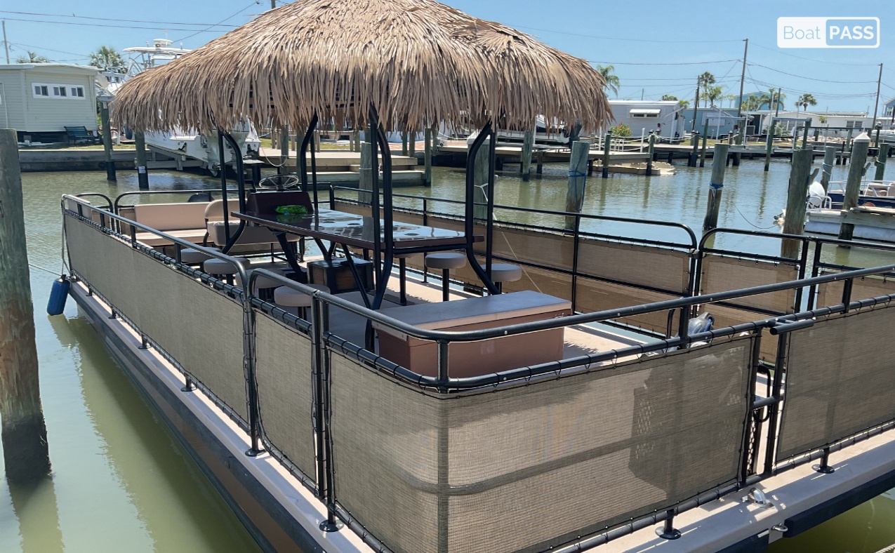 Tiki Boat A&M Bulldog