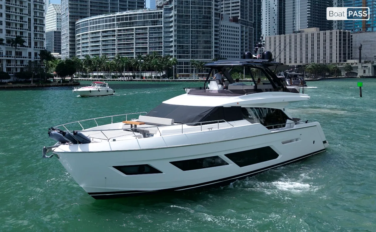 Silver Moon  FERRETI 