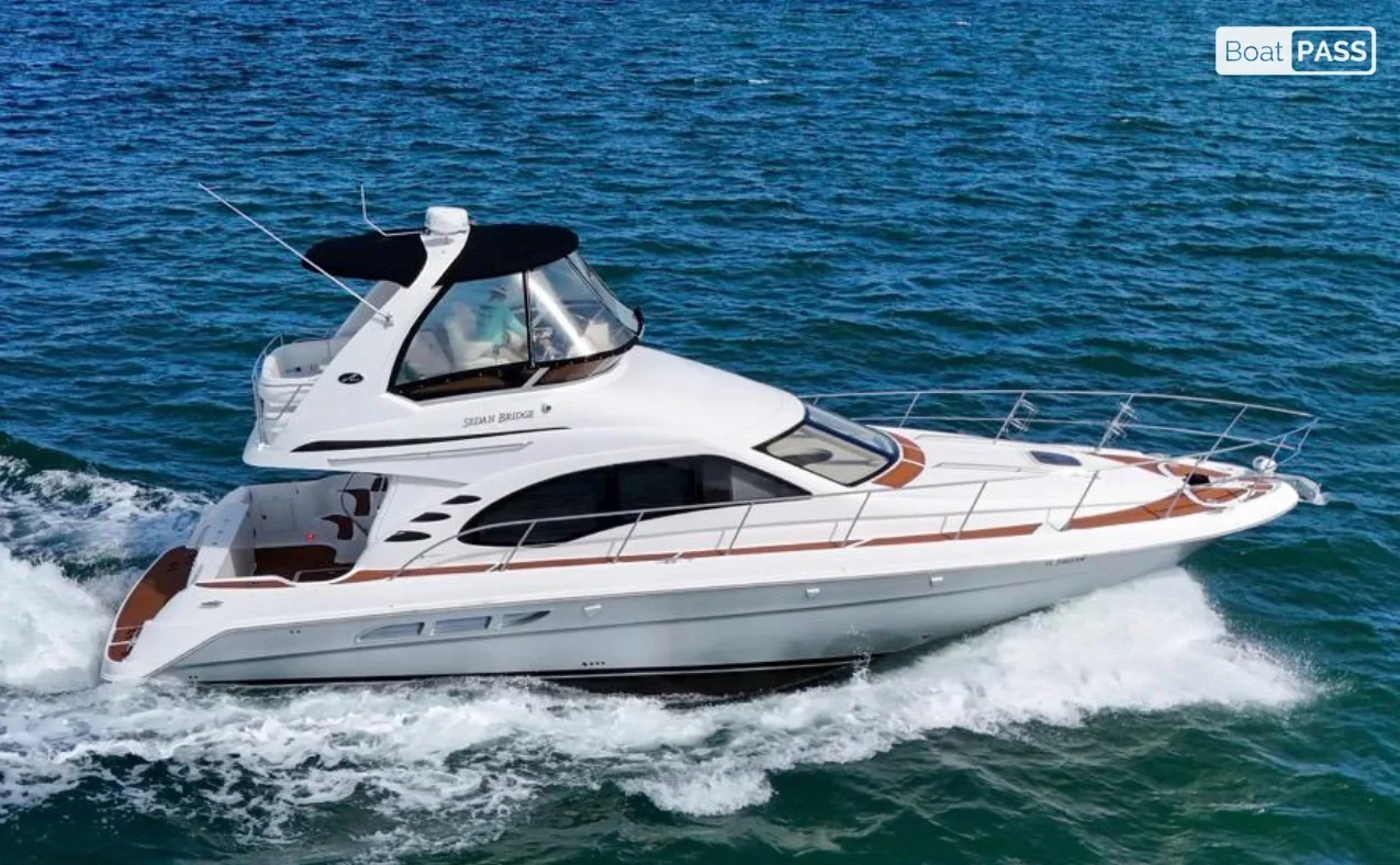 Onyx MIA Searay 44 Bridge Sedan