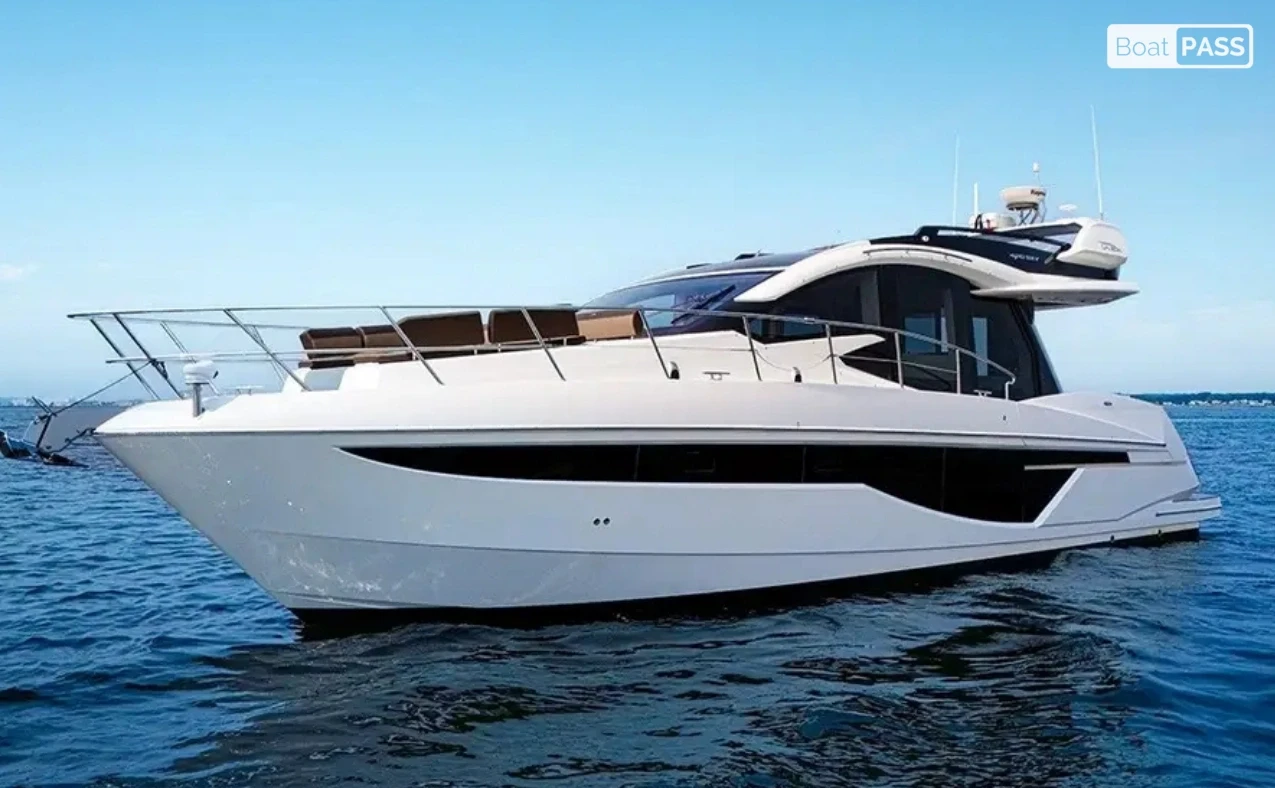 The Galeon Sky 50 Skydeck 