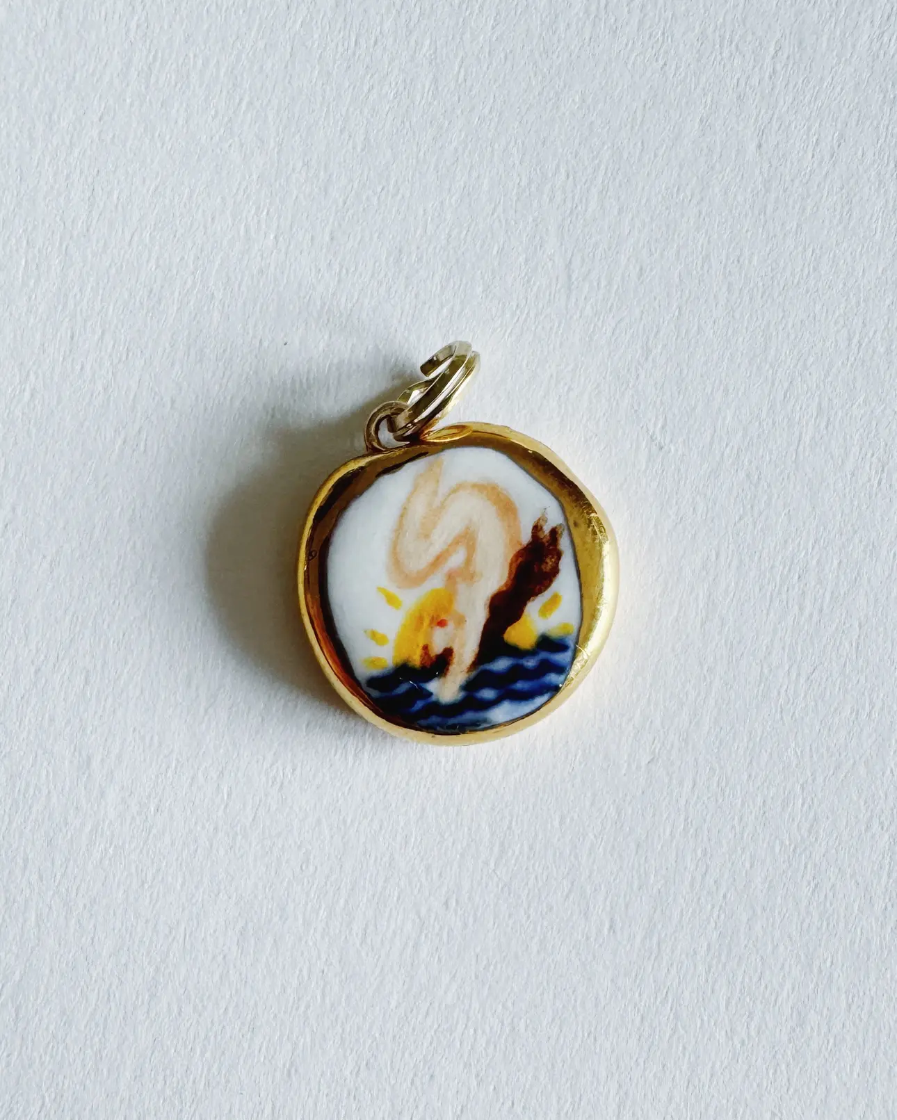 Diving Girl Round Pendant