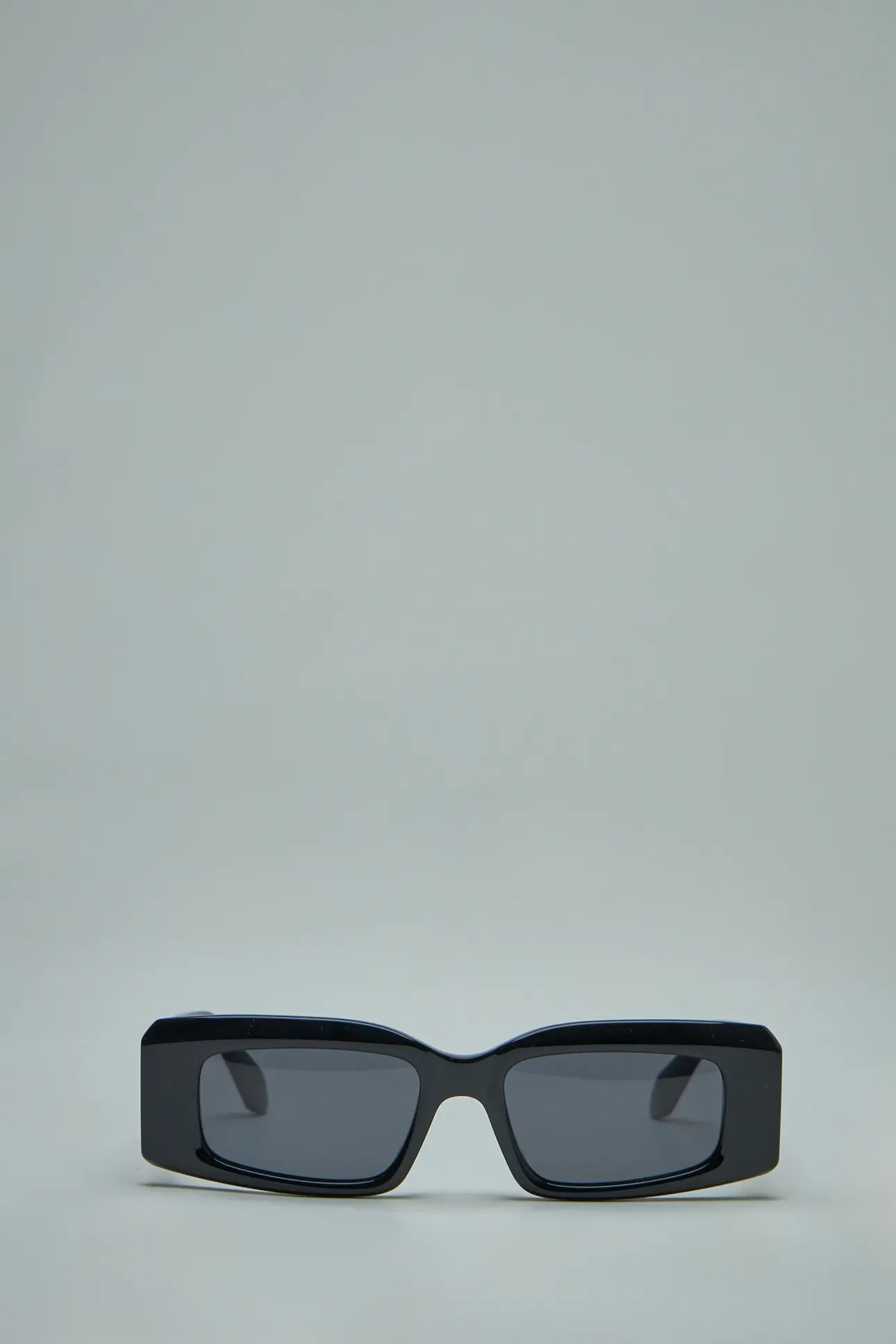 Alaïa Oval Sunglasses