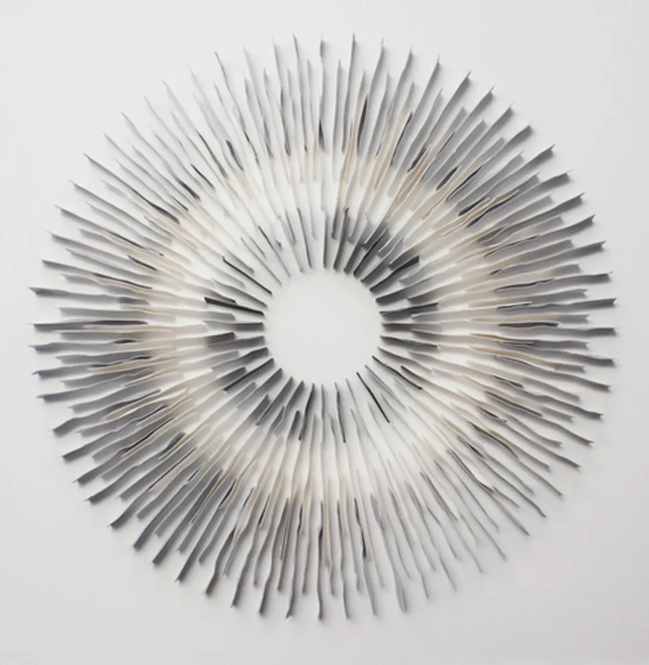 Monochrome Disc - Medium | Suzie Horsey Art