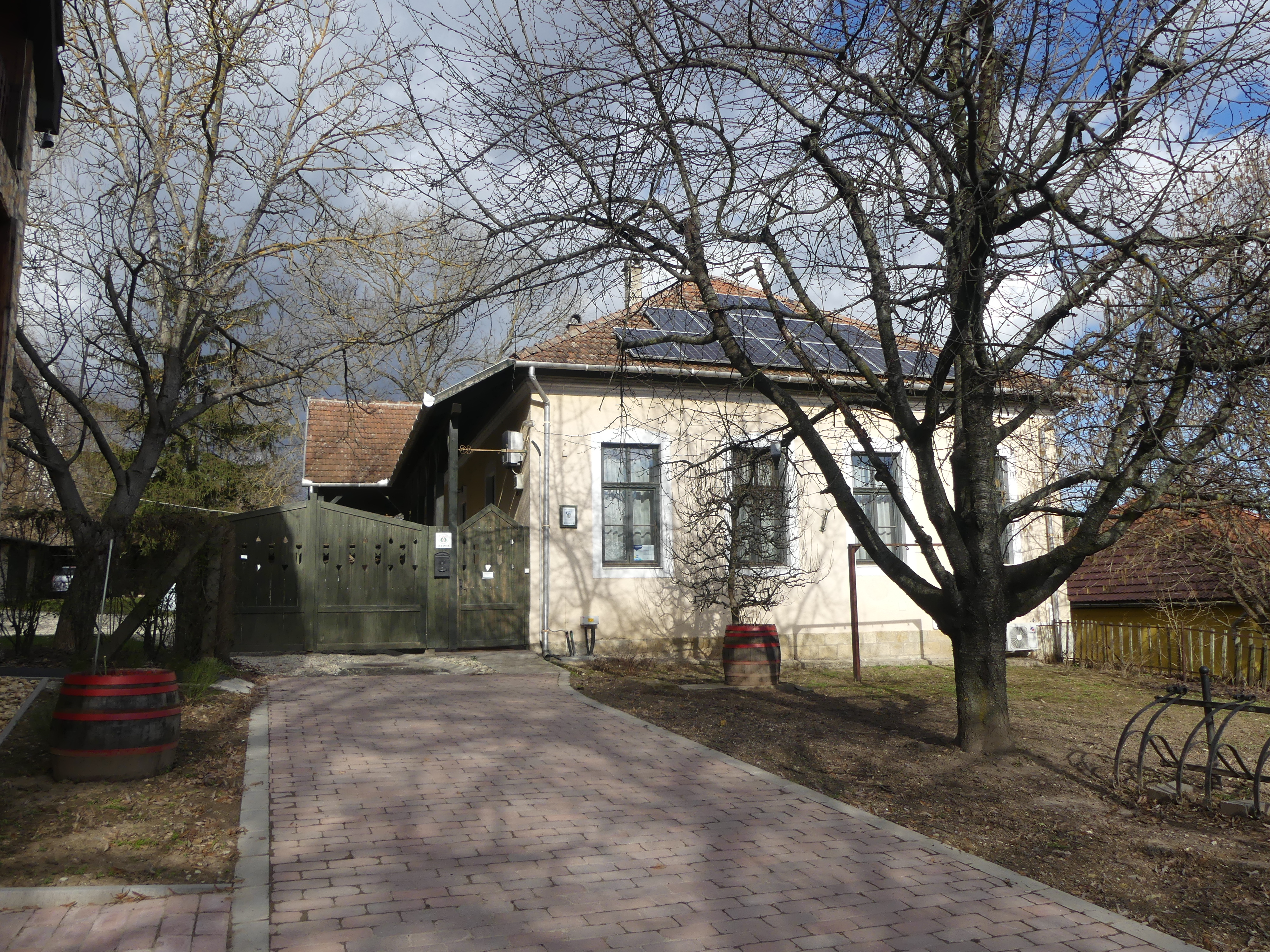 Anna Guesthouse